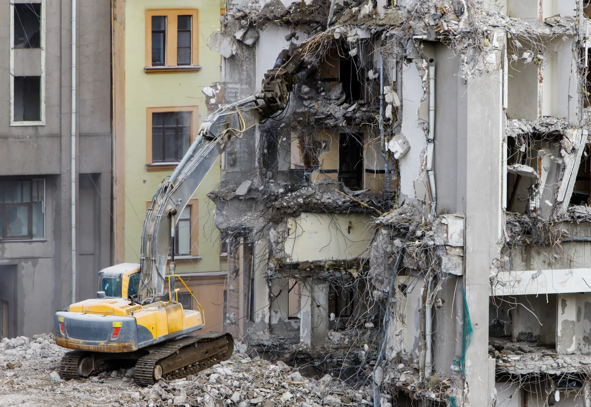 demolicion mecanica de comunidad de vecinos